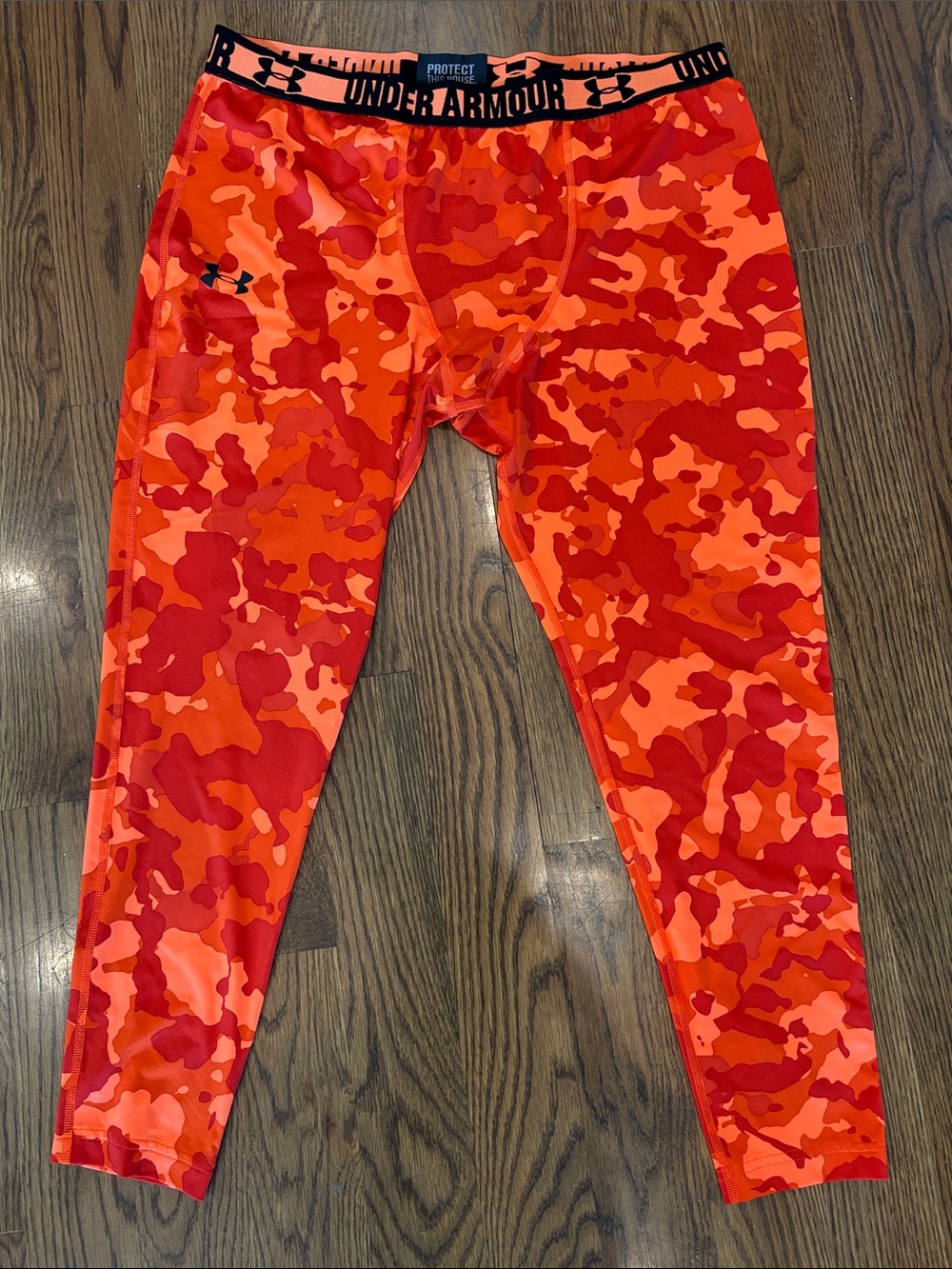 Under Armour Mens’ Orange and Red Camo Compression Leggings